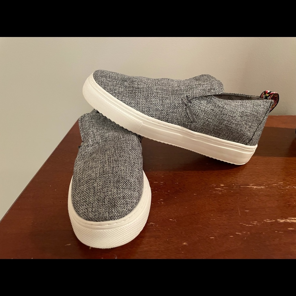 Women’s Hey Dude’s size 8 worn once